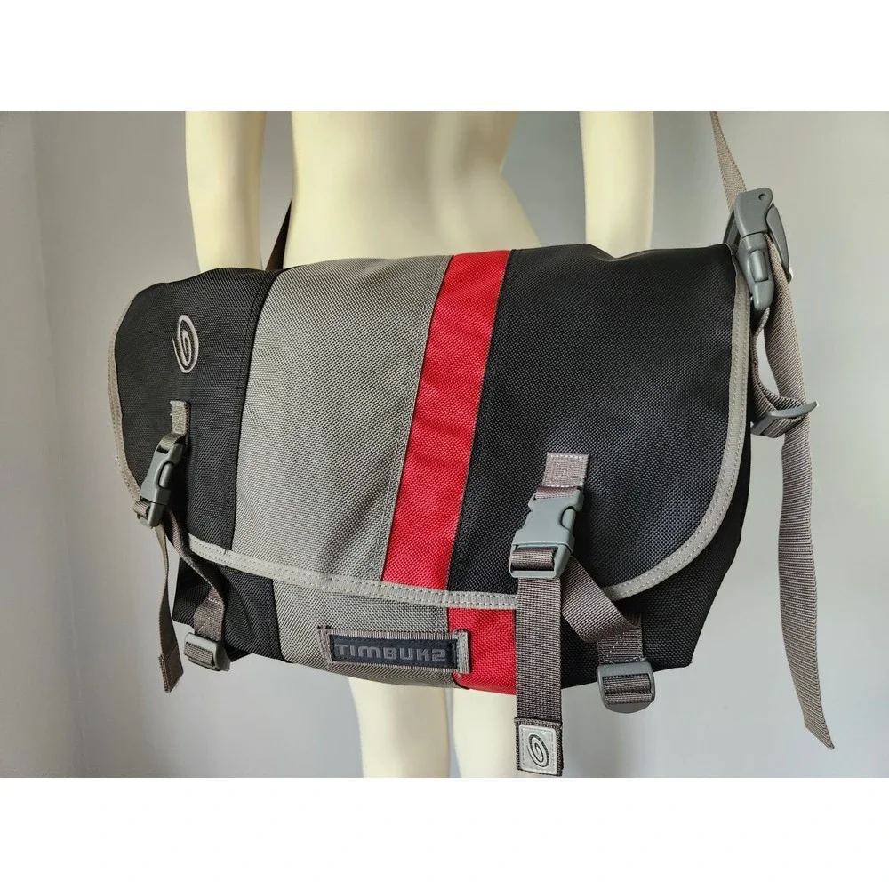 Timbuk2 D-lux Messenger Bag Travel Laptop Carry On Waterproof Heavy Duty